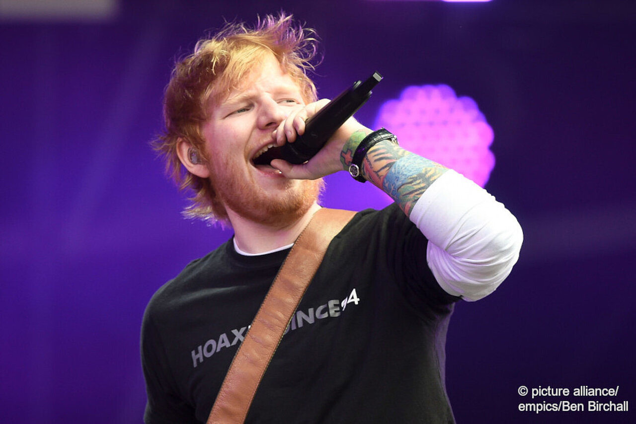 Ed Sheeran bei Konzert. Foto: picture alliance/empics/ben birchall.